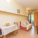 Awesome Apartment In Biograd With Wifi Lejlighed