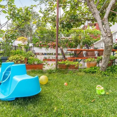 Awesome Apartment In Biograd With Wifi * Opatijski Torovi