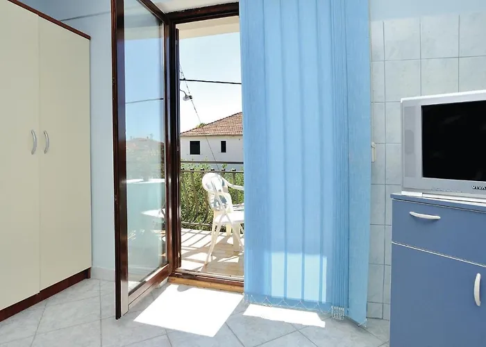 Awesome Apartment In Biograd With Wifi Apartman