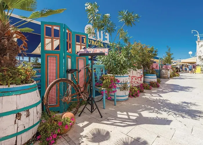 Awesome Apartment In Biograd With Wifi * Opatijski Torovi
