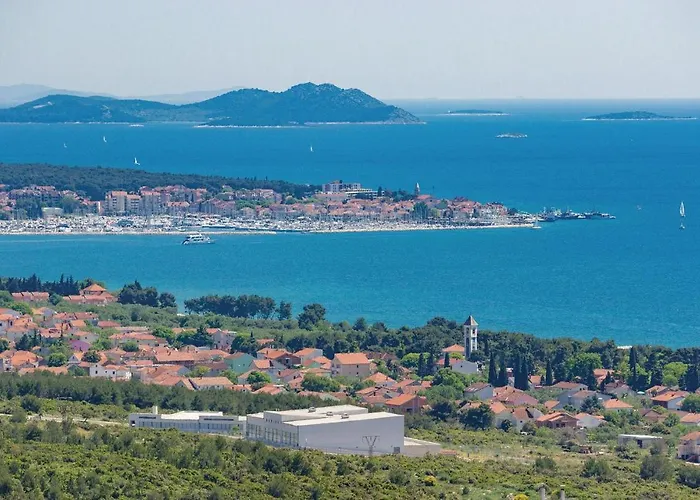 Awesome Apartment In Biograd With Wifi *