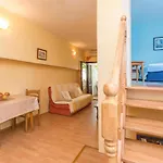 1 Bedroom Cozy Apartment In Biograd Opatijski Torovi