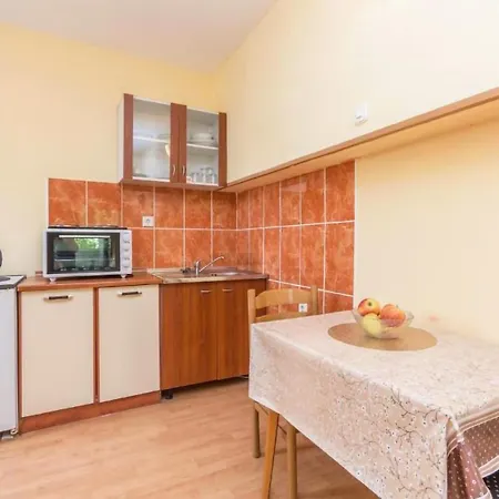 Apartament 1 Bedroom Cozy Apartment In Biograd Opatijski Torovi