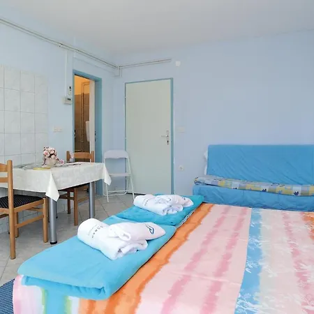Awesome Apartment In Biograd With Wifi *