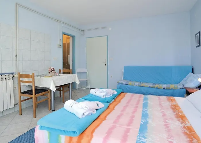 Awesome Apartment In Biograd With Wifi *